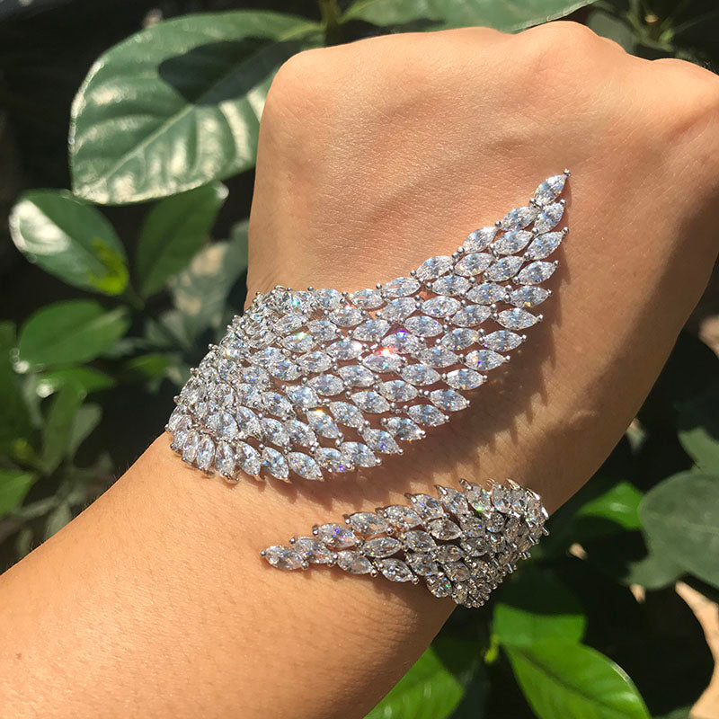 PALM LEAF DIAMOND BRACELET | Palm bracelet, Leaf bracelet, Lovely jewellery