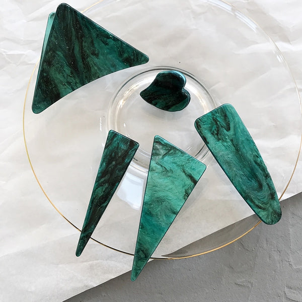 Emerald Geometrical Triangle Hairpins